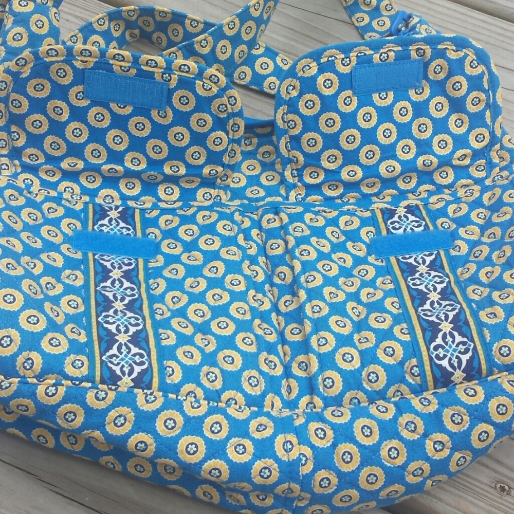 Vera Bradley tote bag. - Picture 5 of 5
